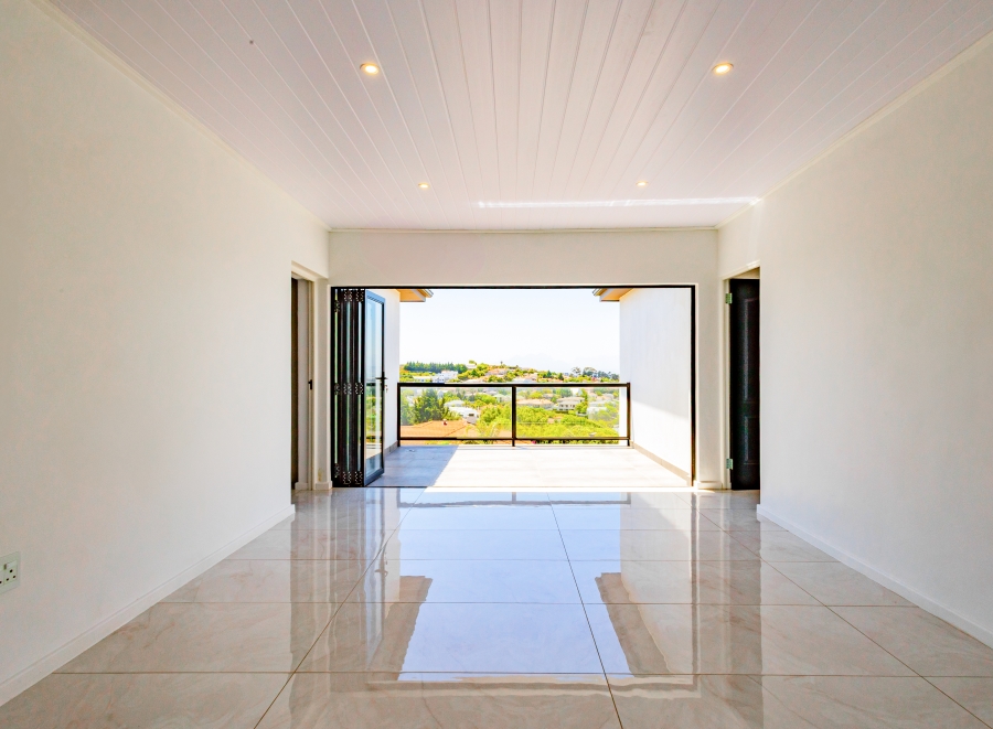 4 Bedroom Property for Sale in Oude Westhof Western Cape